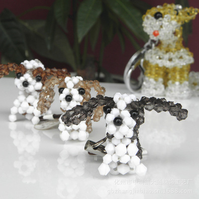 【供应水晶串珠工艺品 亚克力串珠挂件 可爱小狗小公仔 小商品批发】价格,厂家,图片,水晶工艺品,化州市中垌镇大通珠饰工艺厂-