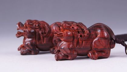 工艺品批发 精品印度小叶紫檀走貔貅手把件 文玩把件收藏一手货源