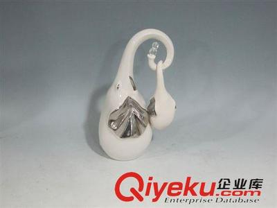 供应 陶瓷工艺品抽象艺术品家居饰品电镀动物 小羊/小狗/企鹅批发图片|供应 陶瓷工艺品抽象艺术品家居饰品电镀动物 小羊/小狗/企鹅批发产品图片由潮州市枫溪区欧雅陶瓷制作厂公司生产提供-